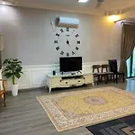 Suria 1 Homestay Jb With Private Pool